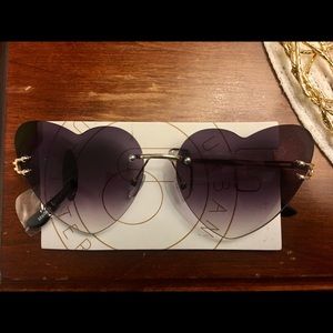 Heart-shaped sunglasses 🖤